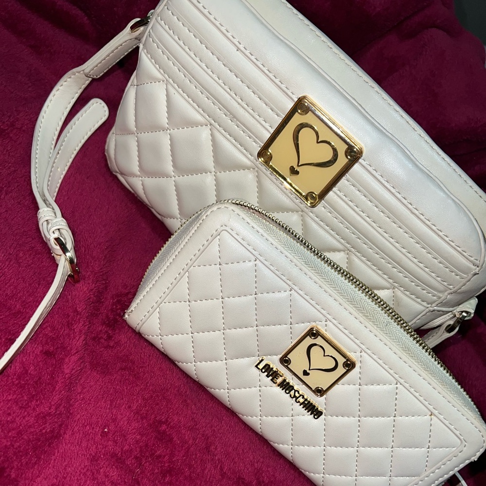 Love moschino satchel
